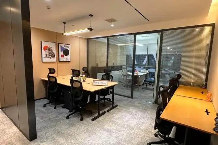 懂球帝内容编辑团队工作场景配图